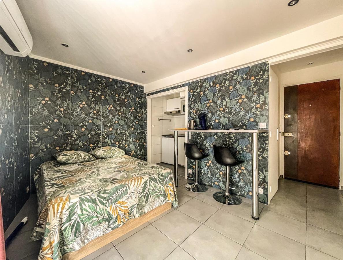 Le Saint Charles II Apartment Marseille Exterior photo